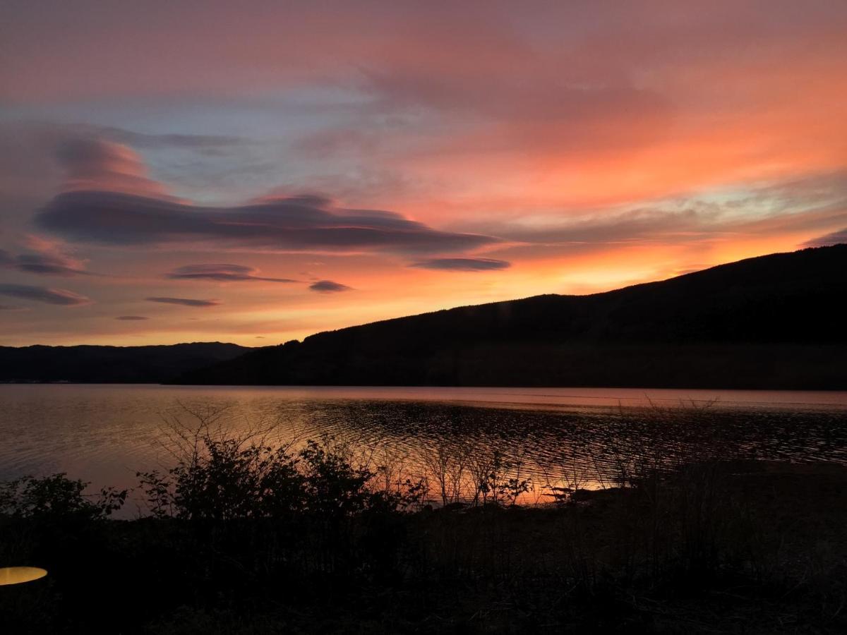 Seal Point Cabin - Luxury Glamping Cairndow Esterno foto